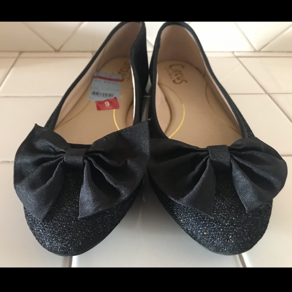 Black sparkly flats with bow